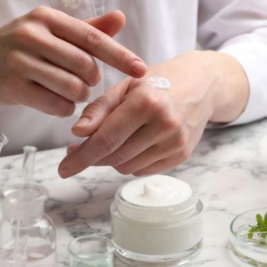 The role of Glycerin in skin care formulations